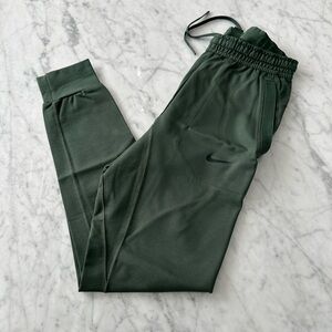 EUC Nike XS men’s green track pants